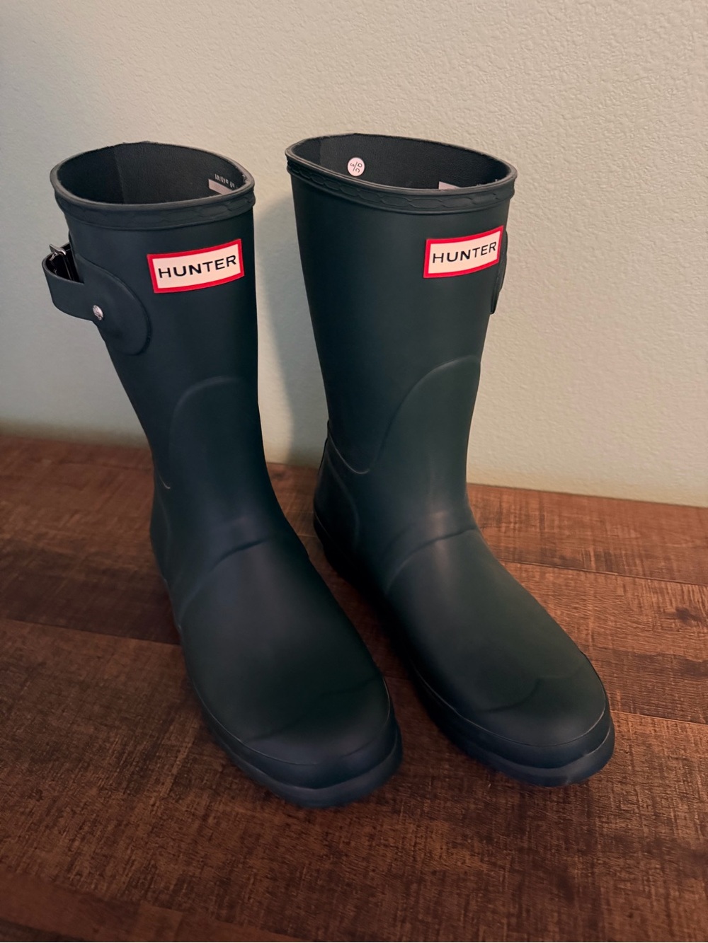 Hunter Women's Dark Forest Rain Mid-Calf Rain Boots with Red Logo